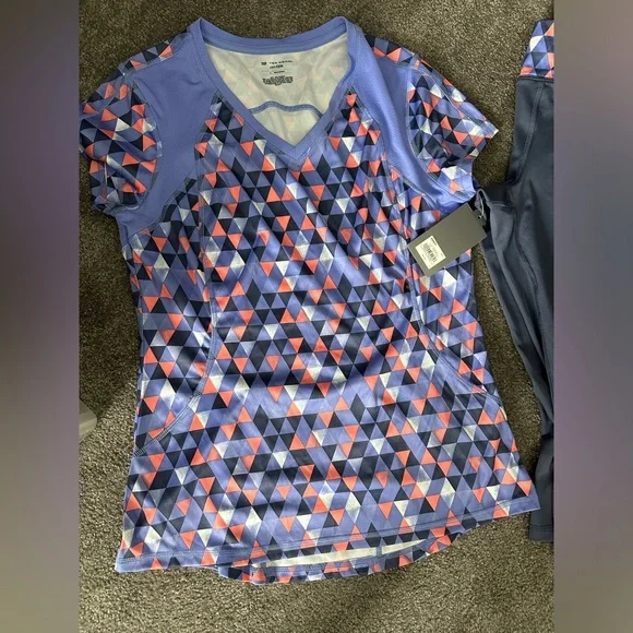 Tekgear workout set-fitted capri & tee size large - Picture 2 of 5